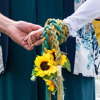 Beautiful and memorable handfasting marriage ceremonies